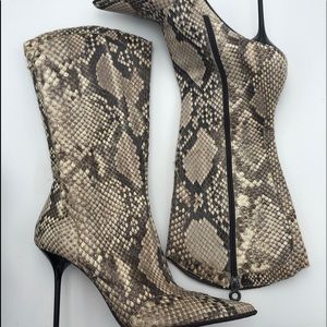 LEZILLA Snake Skin Boots sz 39 NWT